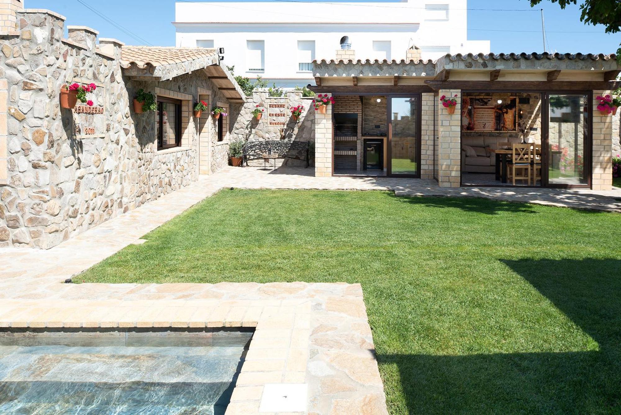 Holiday home Loft Abanderao Piscina Y Jacuzzi